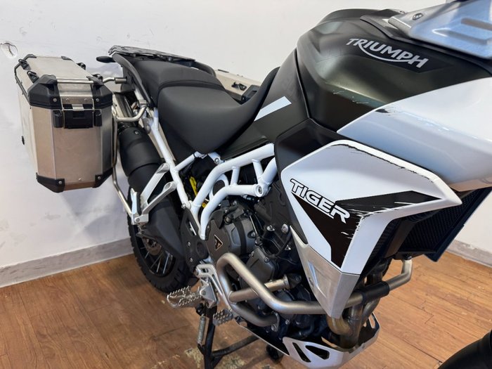 2023 Triumph TIGER 900 RALLY GREEN