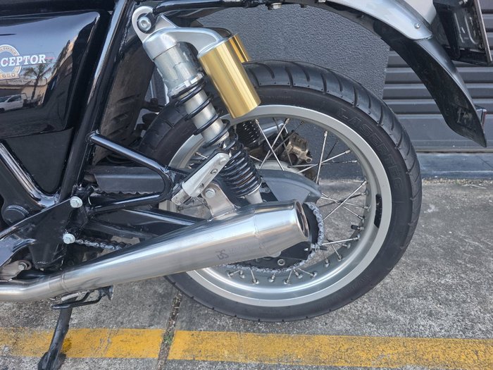 2019 Royal Enfield INTERCEPTOR 650 CHROME beige