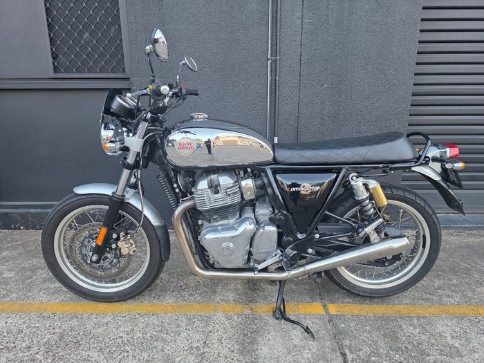 2019 Royal Enfield INTERCEPTOR 650 CHROME beige