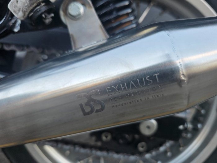 2019 Royal Enfield INTERCEPTOR 650 CHROME beige