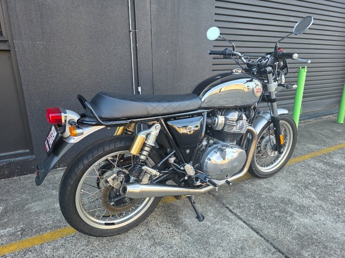 2019 Royal Enfield INTERCEPTOR 650 CHROME beige