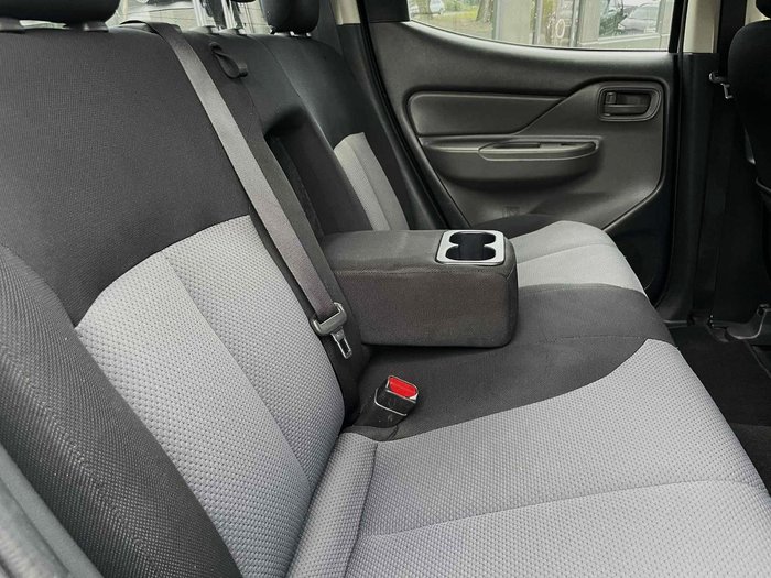 2018 Mitsubishi Triton Blackline MQ MY18 4X4 Dual Range Starlight