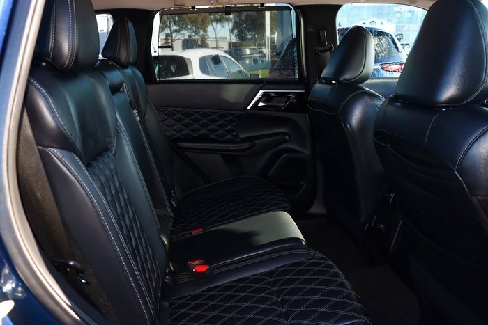 2021 Mitsubishi Outlander Exceed