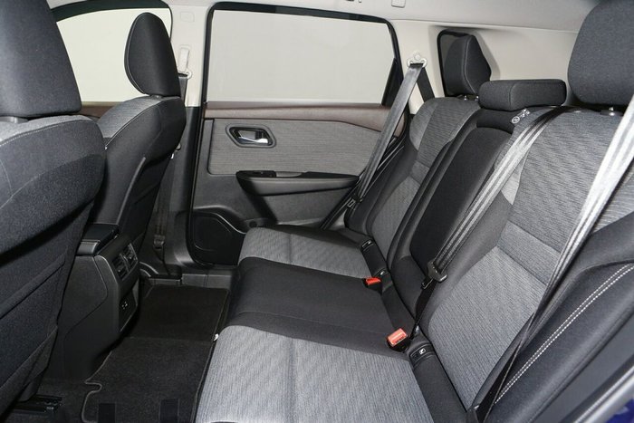 2024 Nissan X-TRAIL ST