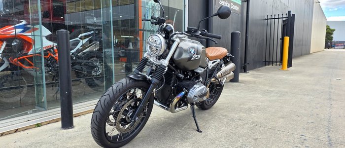 2024 BMW Motorrad R NINE T BROWN