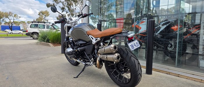 2024 BMW Motorrad R NINE T BROWN