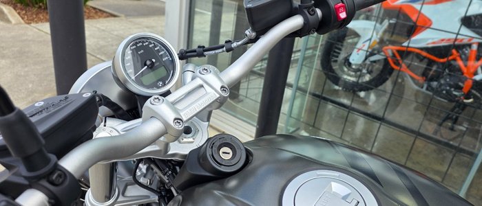2024 BMW Motorrad R NINE T BROWN