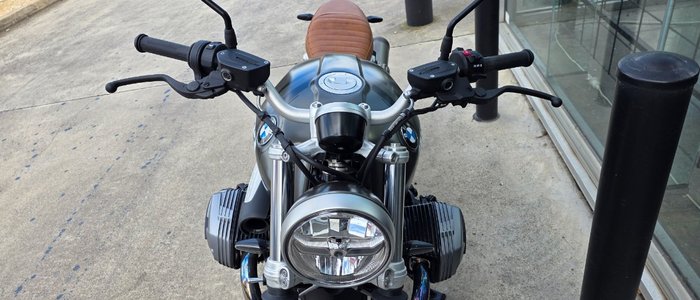 2024 BMW Motorrad R NINE T BROWN