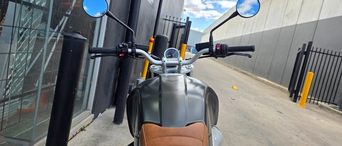 2024 BMW Motorrad R NINE T BROWN