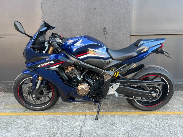 2022 Honda CBR650R BLUE
