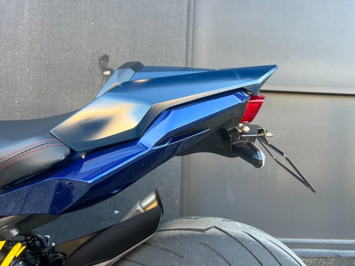 2022 Honda CBR650R BLUE