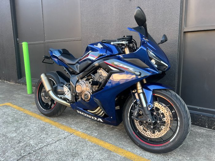 2022 Honda CBR650R BLUE