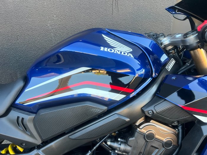 2022 Honda CBR650R BLUE