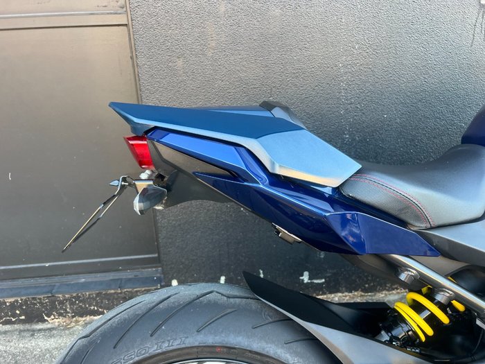 2022 Honda CBR650R BLUE