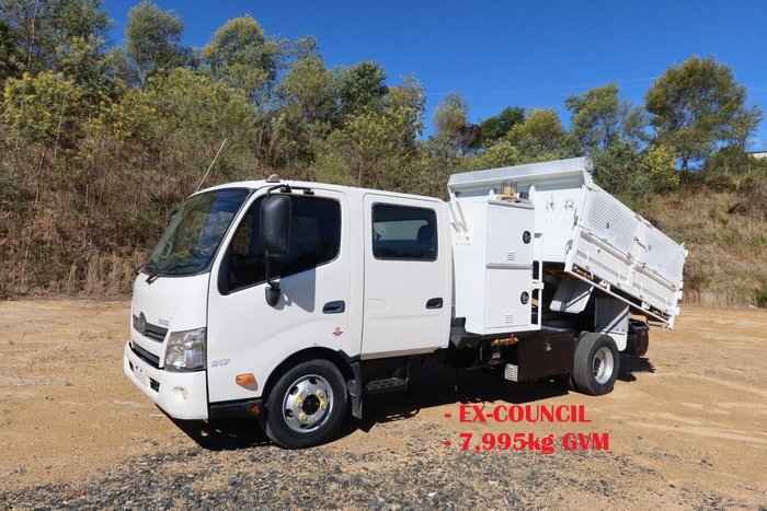 2015 Hino 300 Series