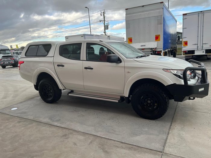 2017 Mitsubishi Triton GLX MQ MY17 4X4 Dual Range White