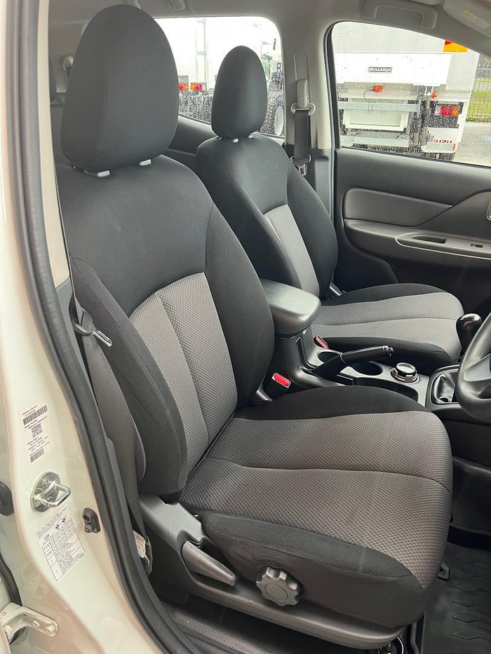 2017 Mitsubishi Triton GLX MQ MY17 4X4 Dual Range White