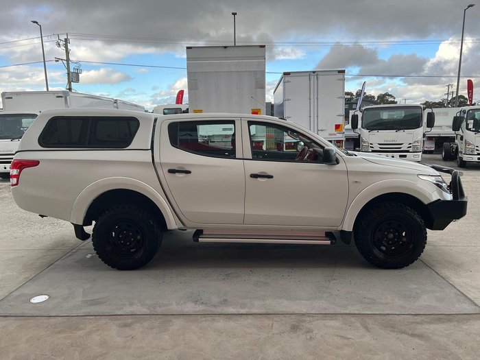 2017 Mitsubishi Triton GLX MQ MY17 4X4 Dual Range White
