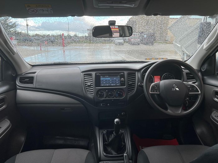 2017 Mitsubishi Triton GLX MQ MY17 4X4 Dual Range White