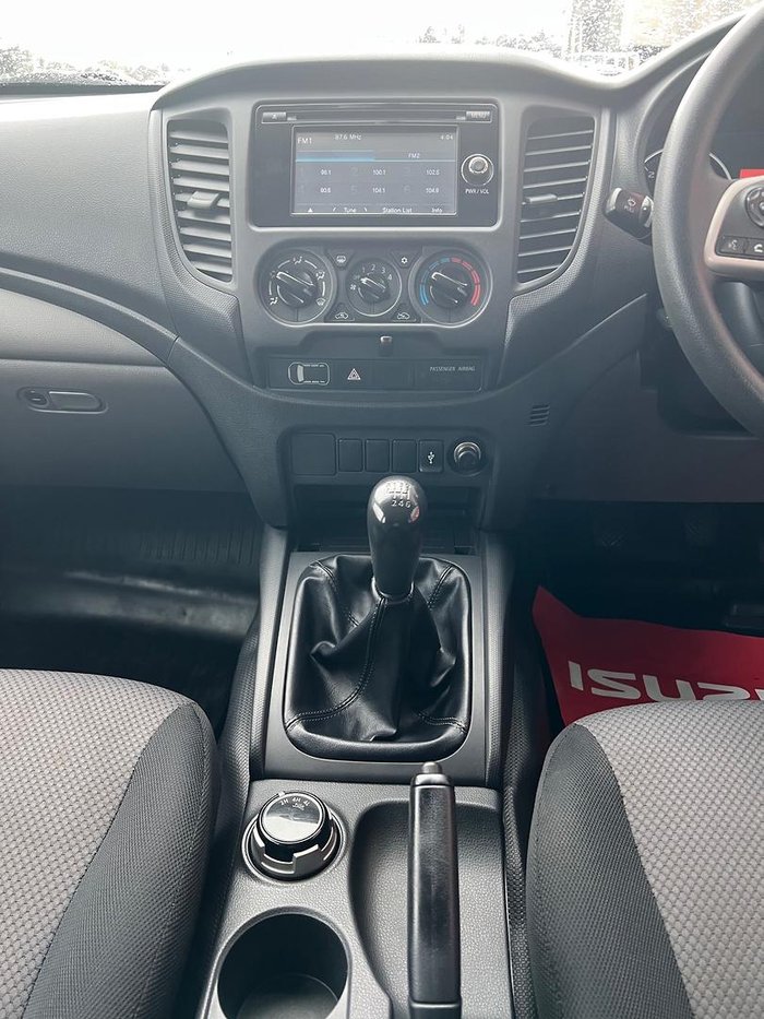 2017 Mitsubishi Triton GLX MQ MY17 4X4 Dual Range White