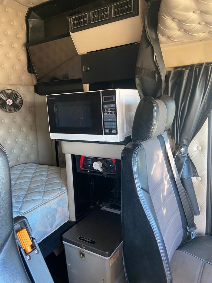 2018 Kenworth T409 Sar 1 White