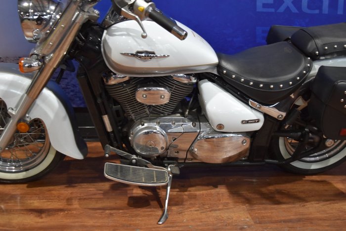 2013 Suzuki VL800T (BOULEVARD C50T) White