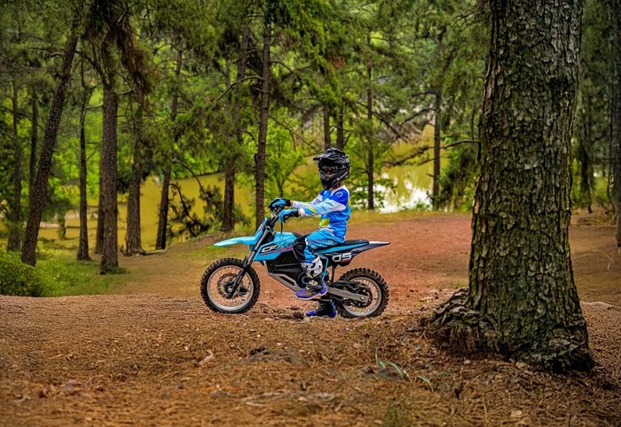 2025 CFMOTO CFX-5E Zephyr Blue