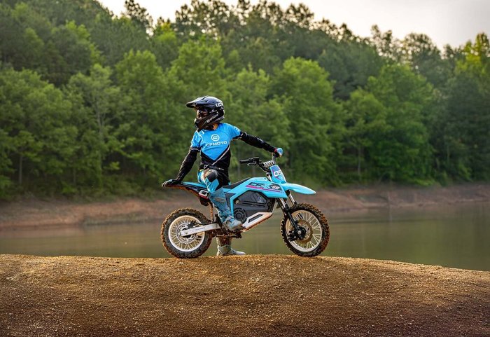 2025 CFMOTO CFX-5E Zephyr Blue