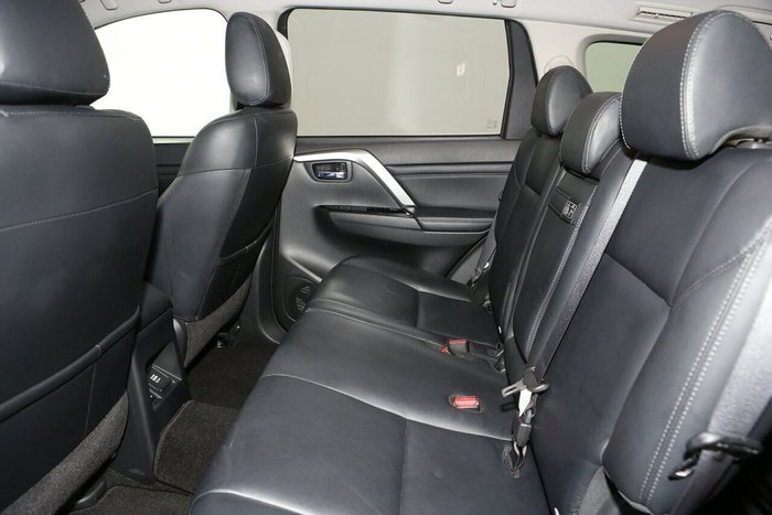 2022 Mitsubishi Pajero Sport Exceed