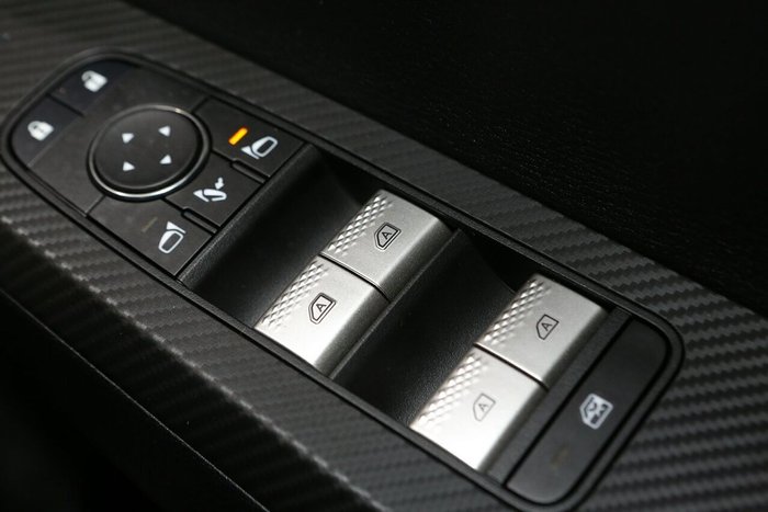 2024 Mitsubishi Outlander LS