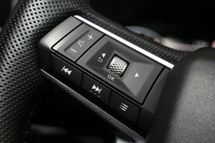 2024 Mitsubishi Outlander LS