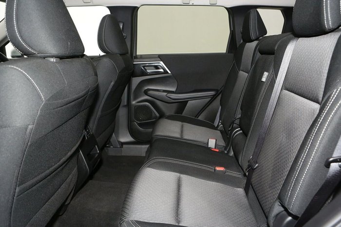 2024 Mitsubishi Outlander LS