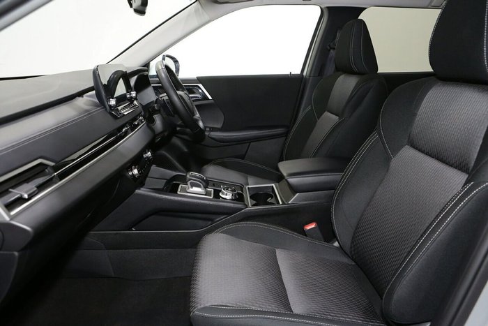 2024 Mitsubishi Outlander LS