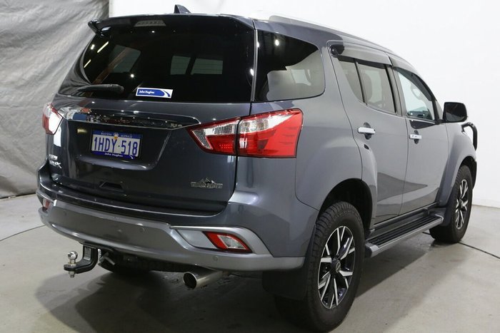 2020 Isuzu MU-X LS-T
