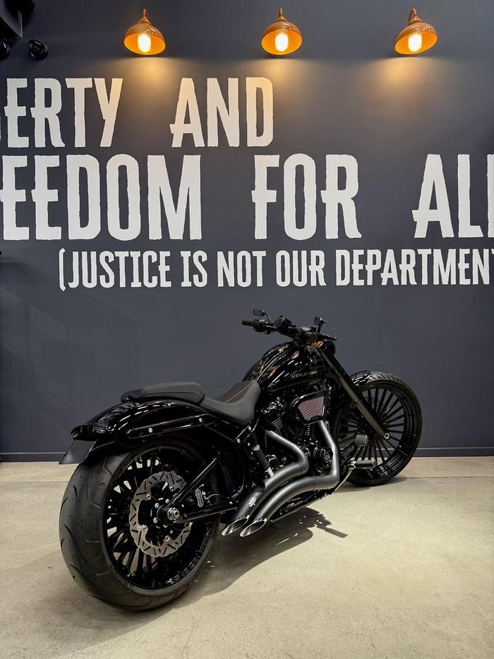 2025 Harley-Davidson Breakout 117 (FXBR) Softail Black