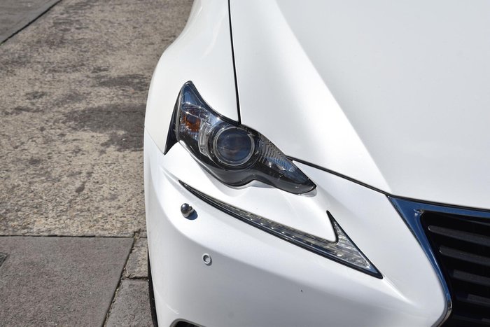 2015 Lexus IS 250 Luxury GSE30R White Pearl