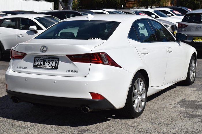 2015 Lexus IS 250 Luxury GSE30R White Pearl