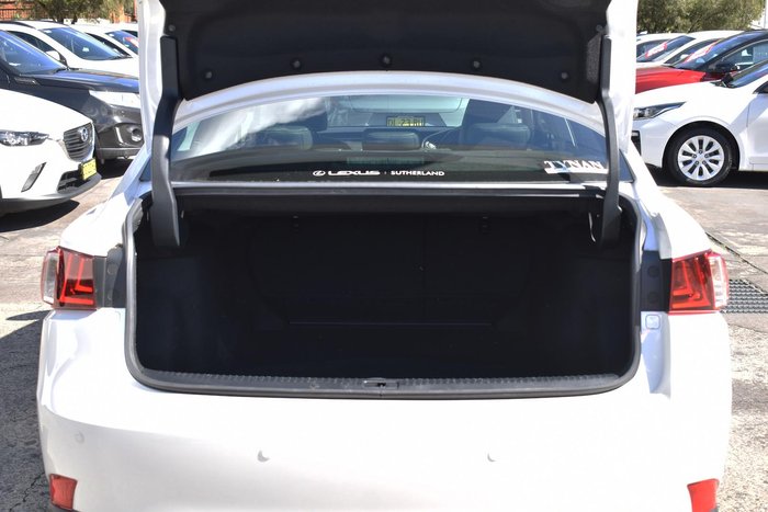 2015 Lexus IS 250 Luxury GSE30R White Pearl