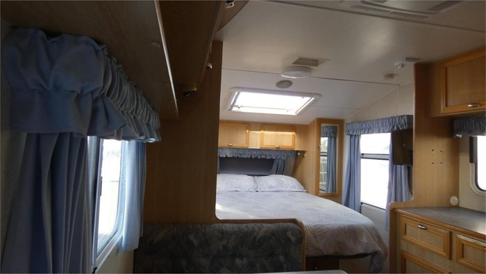 2006 Millard Endeavour Ii White