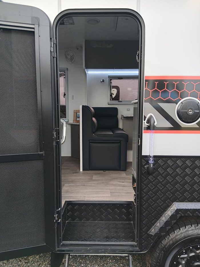 2025 Red Centre Kimberley Plus 216 Large Ensuite
