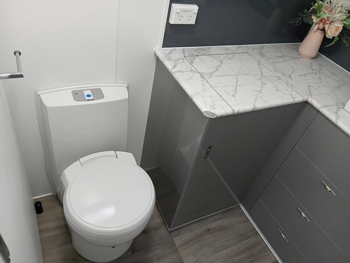 2025 Red Centre Kimberley Plus 216 Large Ensuite