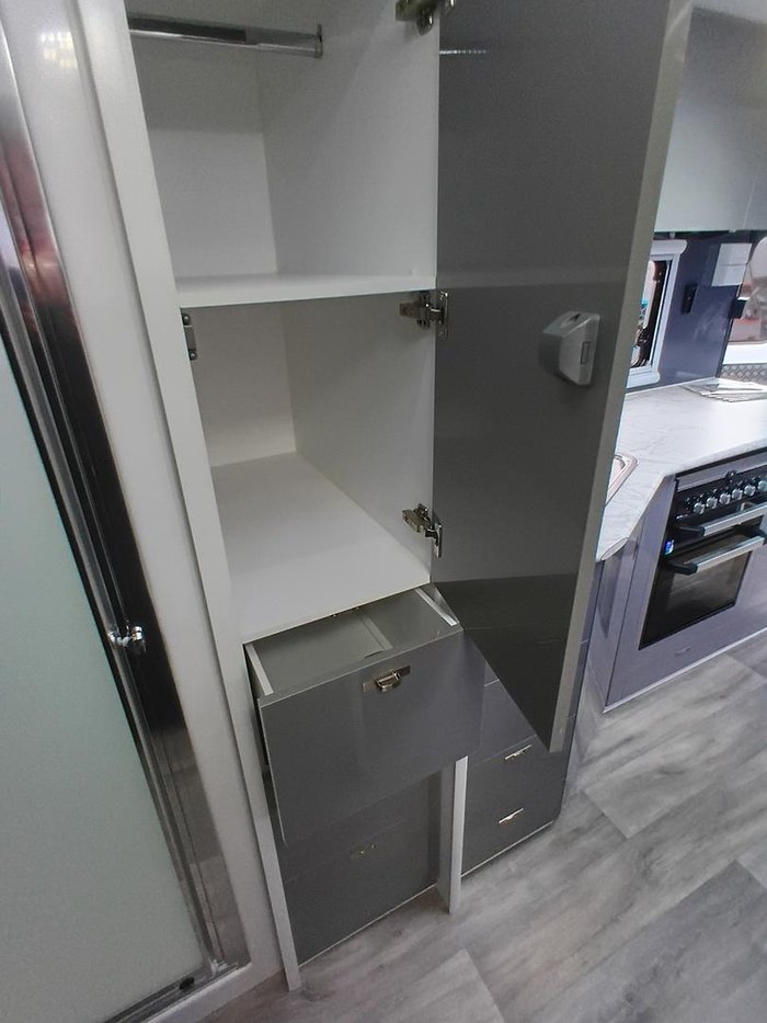 2025 Red Centre Kimberley Plus 216 Large Ensuite