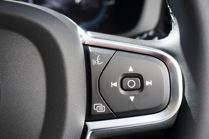 2025 Volvo XC60 Plus T8 Plug-In Hybrid