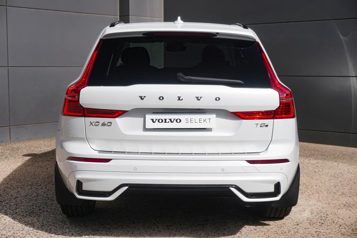 2025 Volvo XC60 Plus T8 Plug-In Hybrid