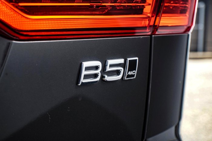 2024 Volvo XC60 Ultra B5 Bright