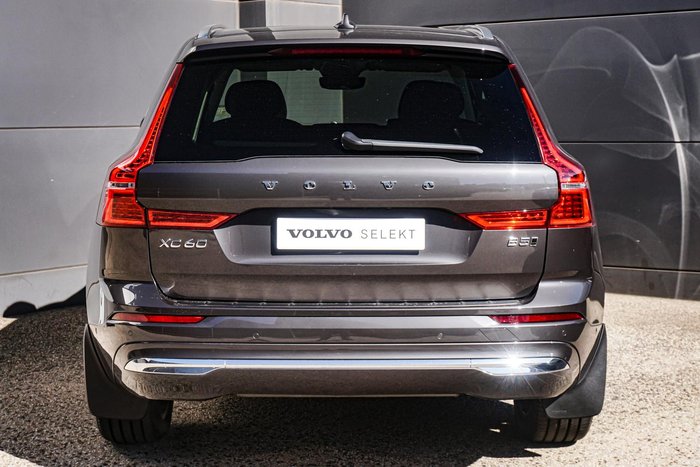 2024 Volvo XC60 Ultra B5 Bright
