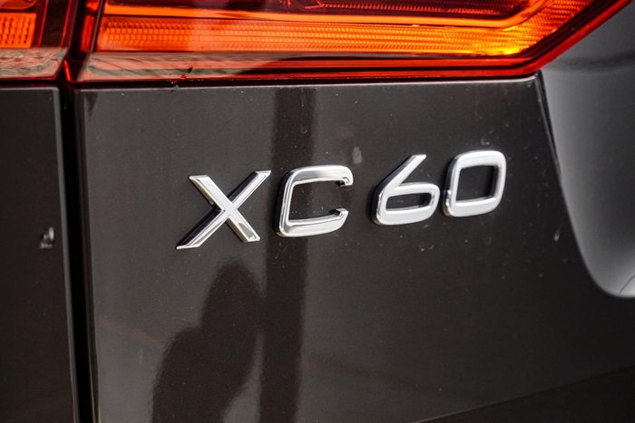 2024 Volvo XC60 Ultra B5 Bright