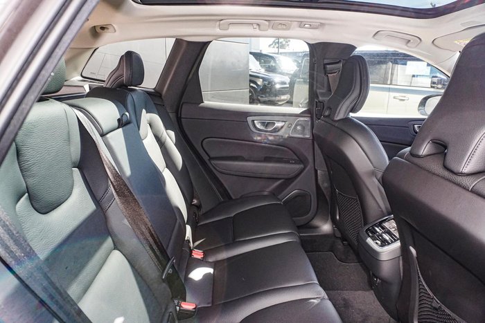 2024 Volvo XC60 Ultra B5 Bright