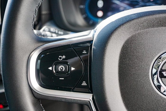 2024 Volvo XC60 Ultra B5 Bright