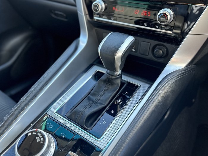 2021 Mitsubishi Pajero Sport GLX